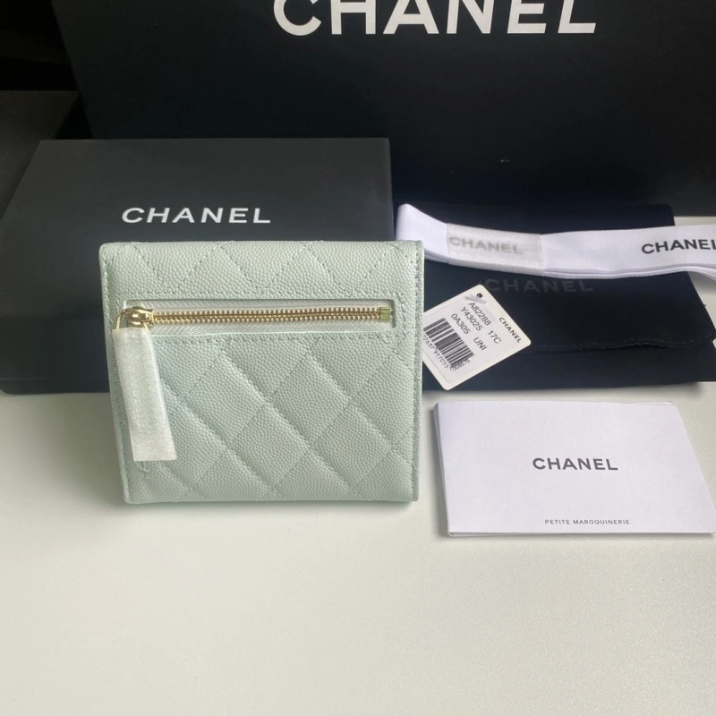 Ch**el wallets 4017b-0159