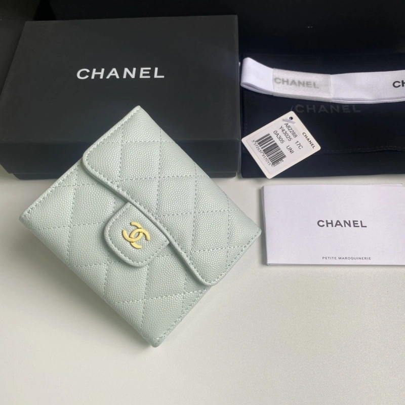 Ch**el wallets 4017b-0159