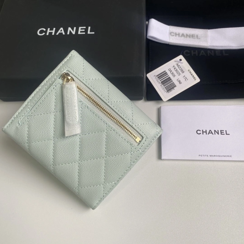 Ch**el wallets 4017b-0159