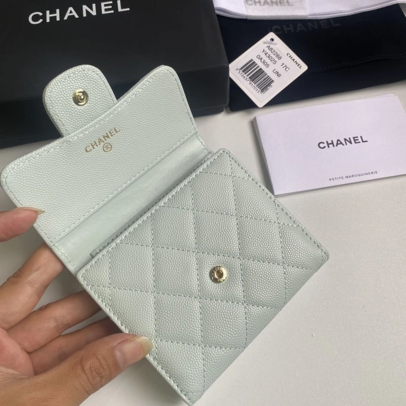 Ch**el wallets 4017b-0159