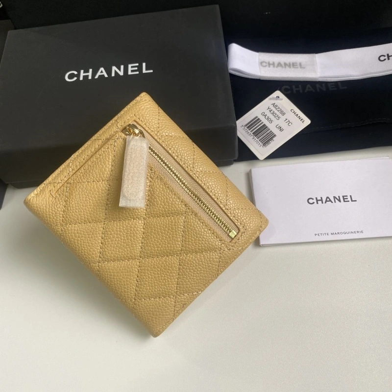 Ch**el wallets 4017b-0160