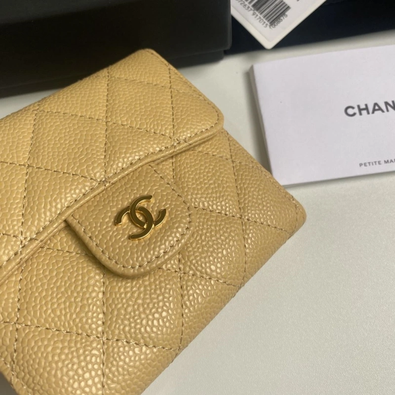 Ch**el wallets 4017b-0160