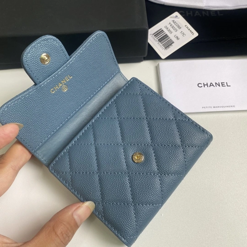 Ch**el wallets 4017b-0161