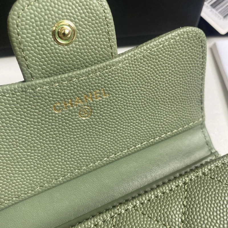 Ch**el wallets 4017b-0162