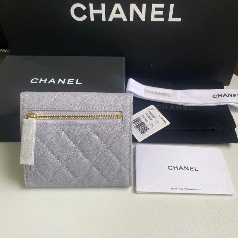 Ch**el wallets 4017b-0163