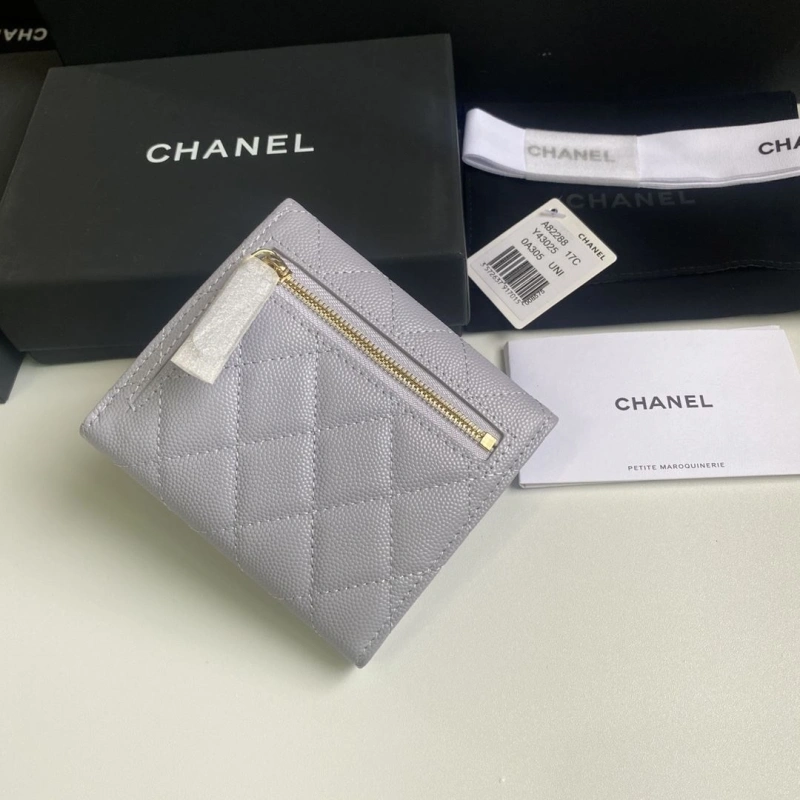 Ch**el wallets 4017b-0163