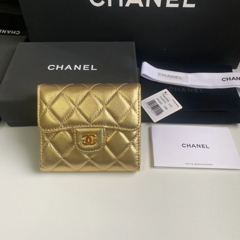 Ch**el wallets 4017b-0164