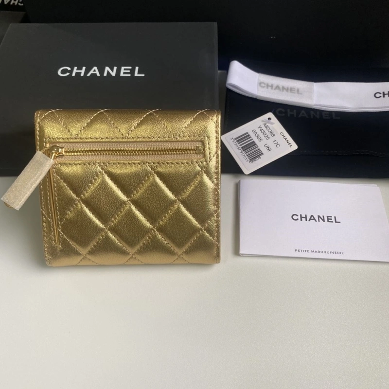 Ch**el wallets 4017b-0164