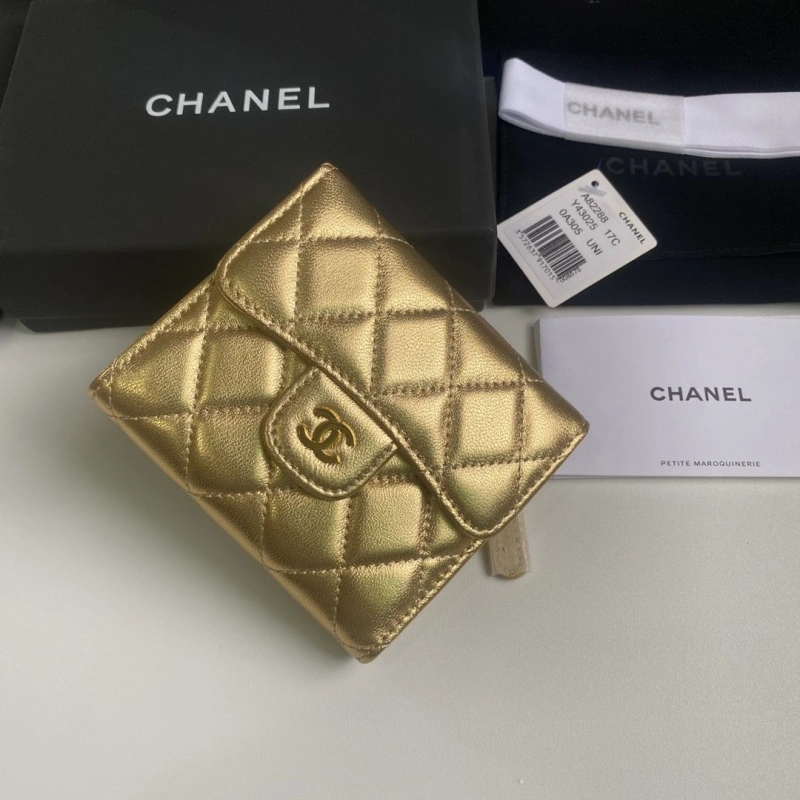 Ch**el wallets 4017b-0164