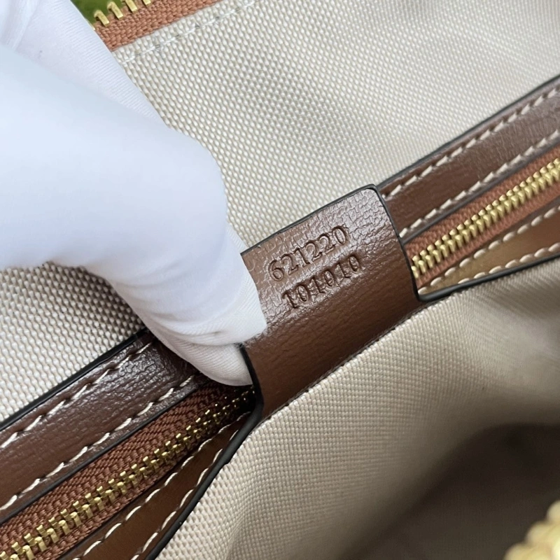Gvc*1 top handle bags 4032-0927