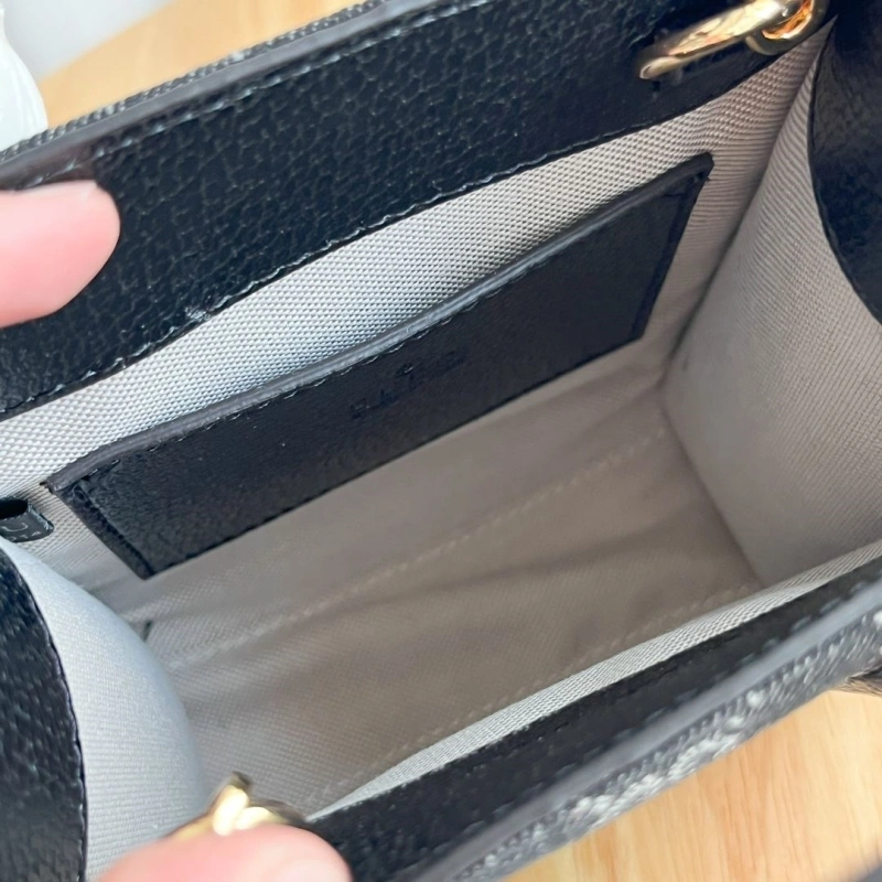 Gvc*1 top handle bags 4032-1125