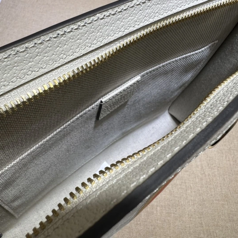Gvc*1 clutch bags 4033-0180