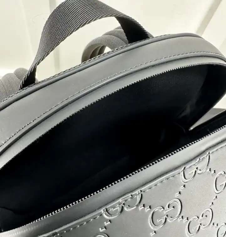Gvc*1 backpacks 4034g-0011