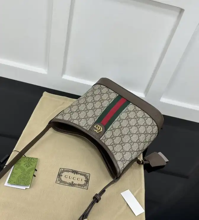 Gvc*1 satchel bags 4034g-0022