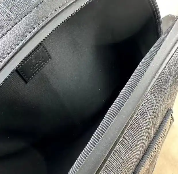 Gvc*1 backpacks 4034g-0036