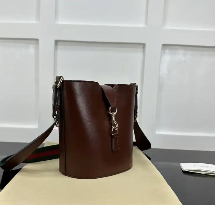 Gvc*1 bucket bags 4034g-0039