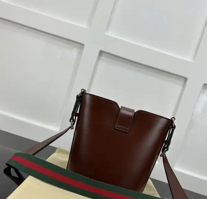 Gvc*1 bucket bags 4034g-0039