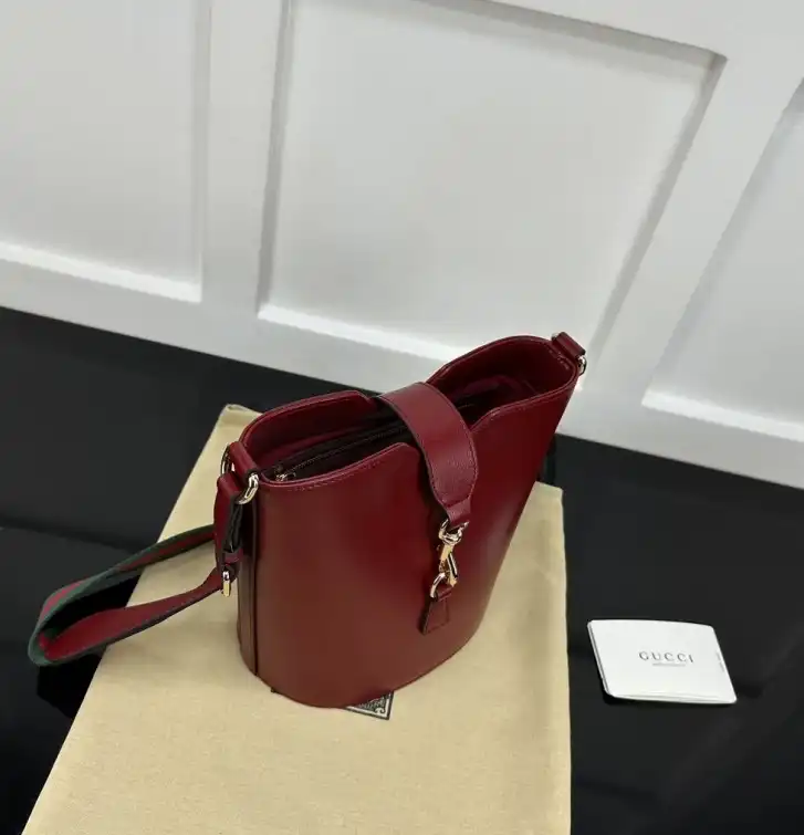 Gvc*1 bucket bags 4034g-0040
