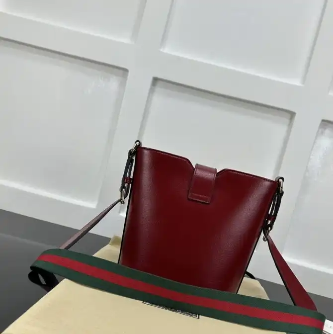 Gvc*1 bucket bags 4034g-0040