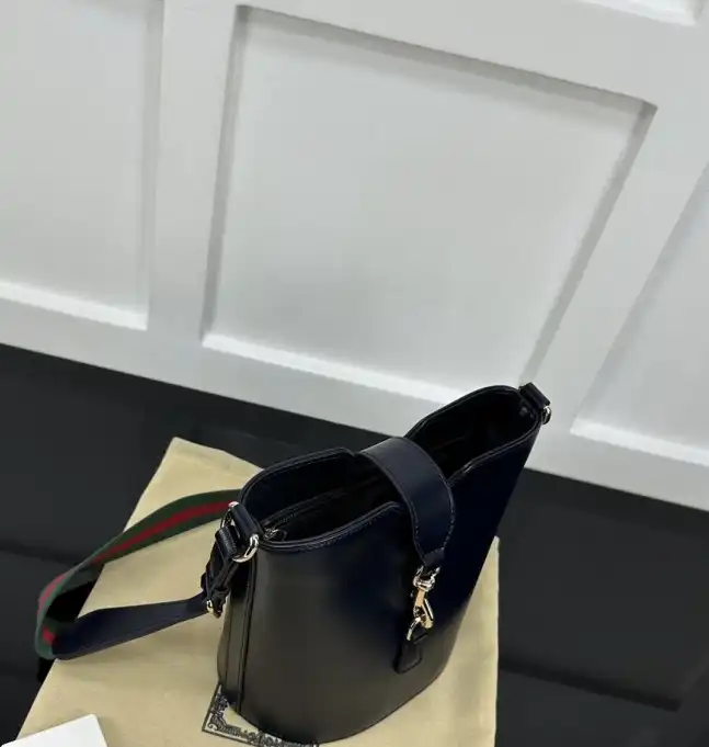 Gvc*1 bucket bags 4034g-0041