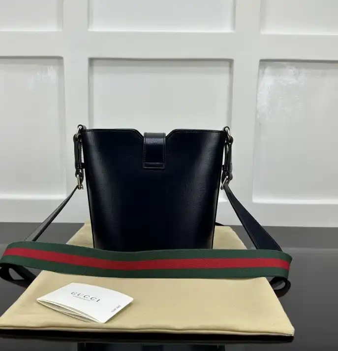 Gvc*1 bucket bags 4034g-0041