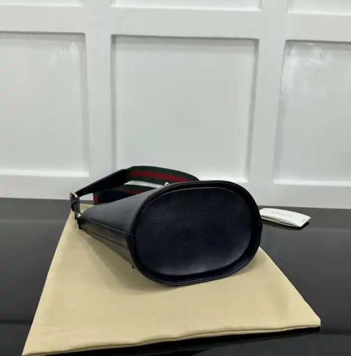 Gvc*1 bucket bags 4034g-0041