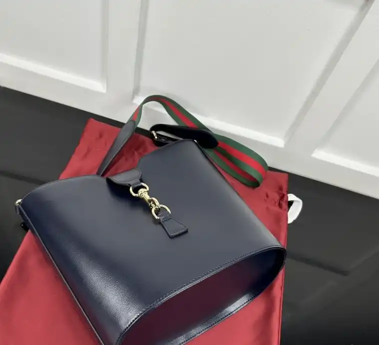 Gvc*1 bucket bags 4034g-0057