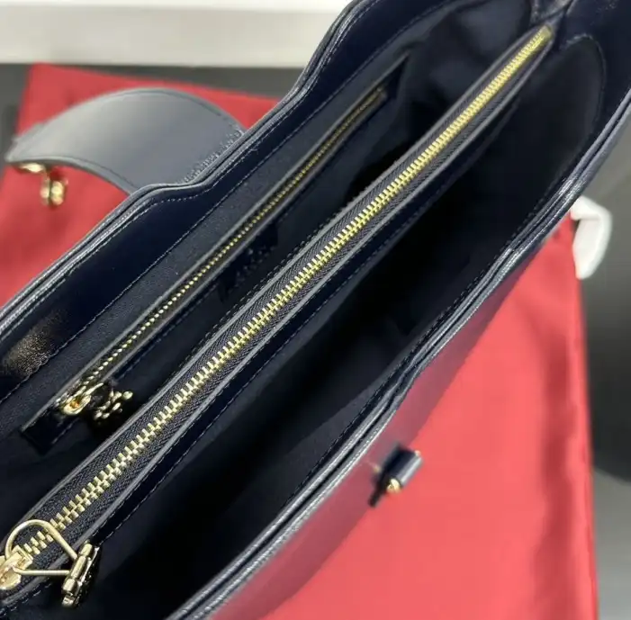 Gvc*1 bucket bags 4034g-0057