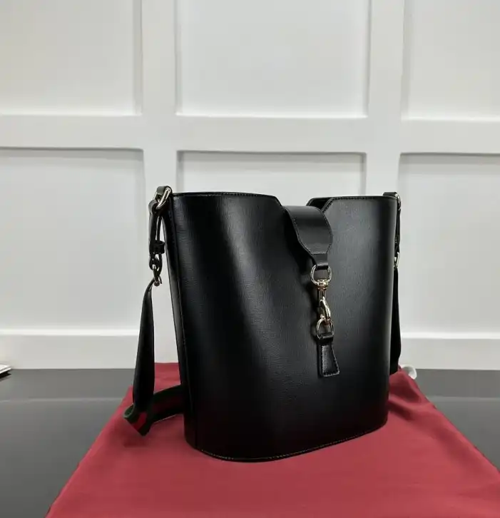 Gvc*1 bucket bags 4034g-0058