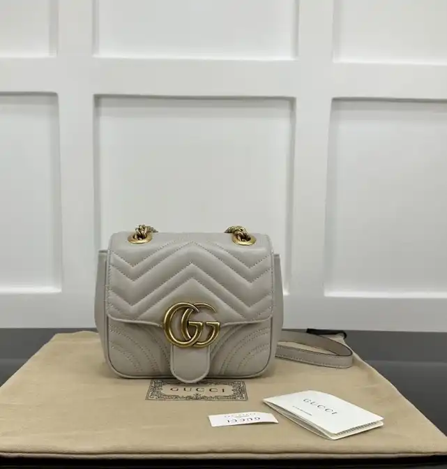 Gvc*1 satchel bags 4034g-0065