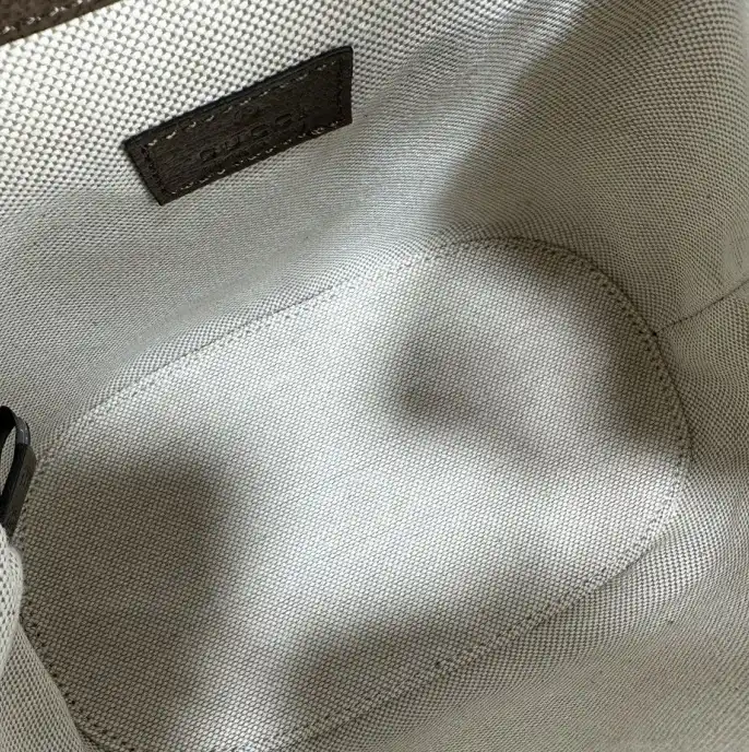 Gvc*1 backpacks 4034h-0002