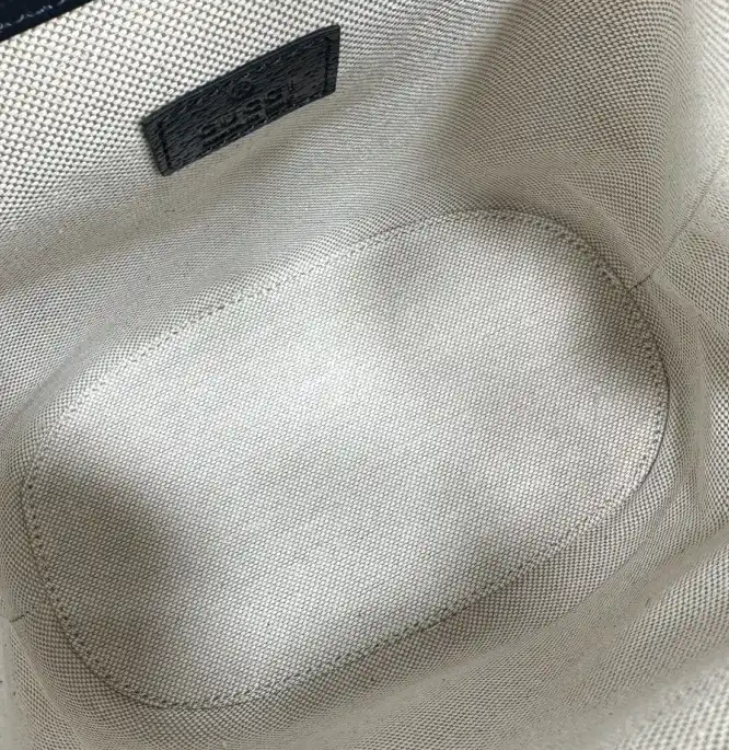 Gvc*1 backpacks 4034h-0003