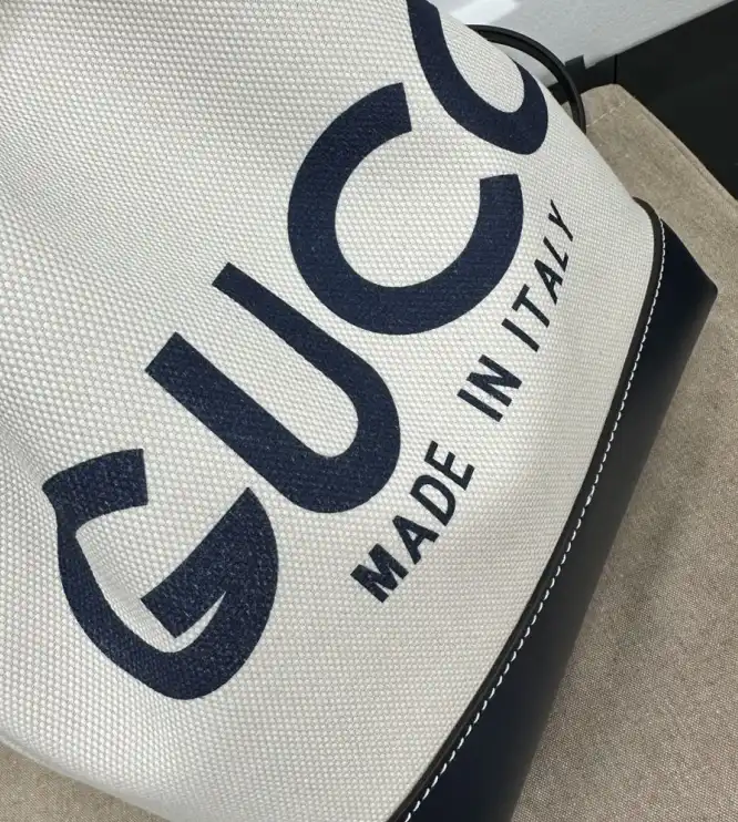 Gvc*1 bucket bags 4034h-0007