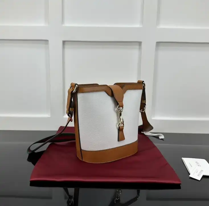 Gvc*1 bucket bags 4034h-0153
