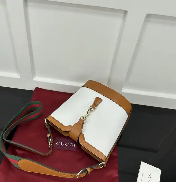 Gvc*1 bucket bags 4034h-0153