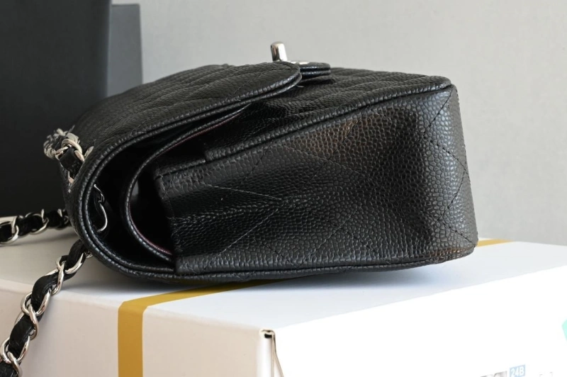 Ch**el cf series bags 4035f-0019