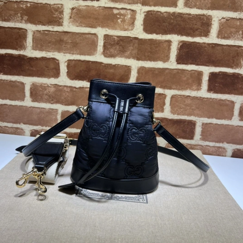 Gvc*1 bucket bags 4036-0476