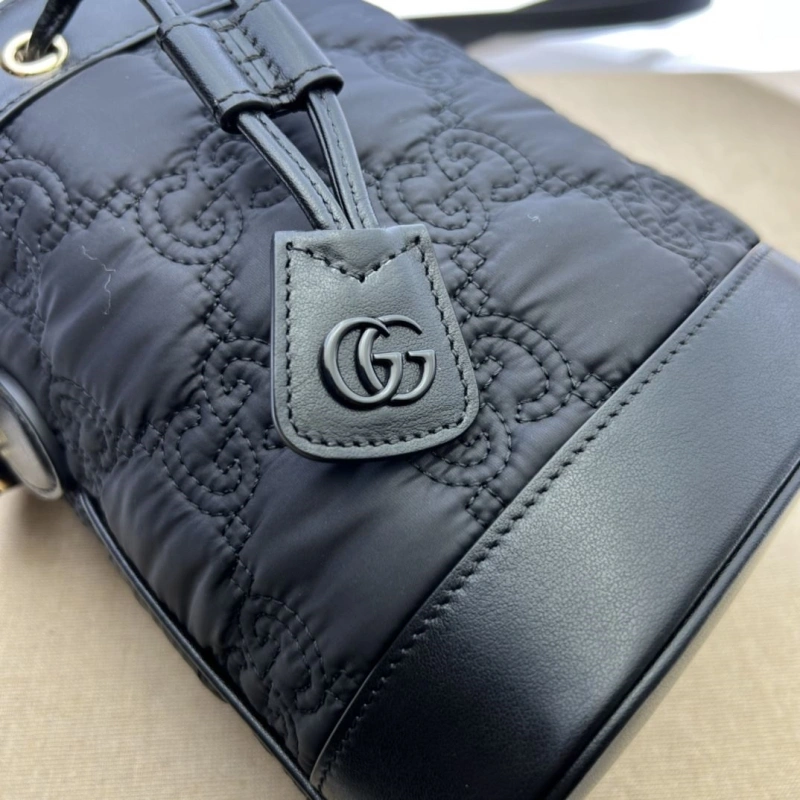 Gvc*1 bucket bags 4036-0476