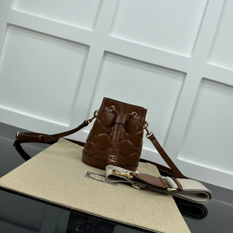 Gvc*1 bucket bags 4036-0479