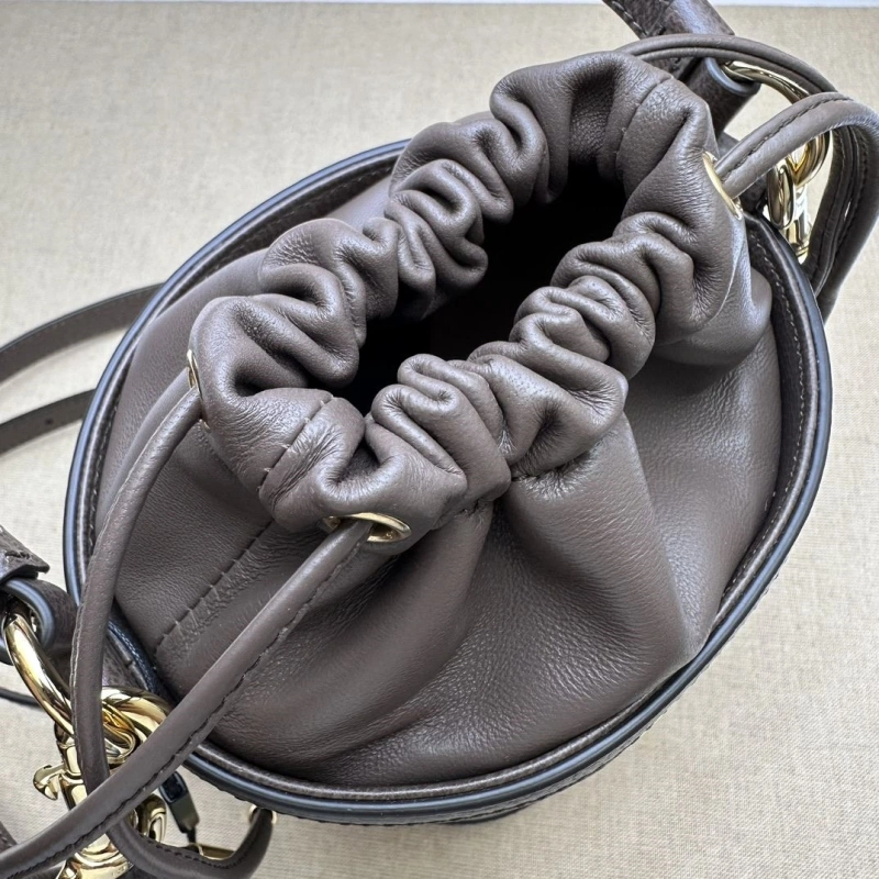 Gvc*1 bucket bags 4036-0733
