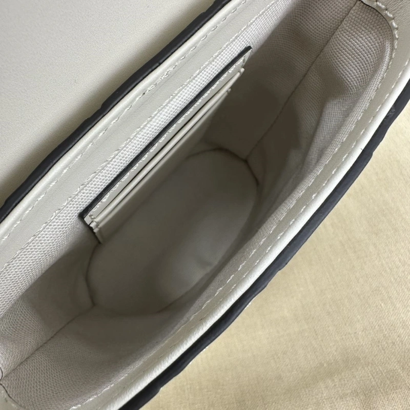 Gvc*1 top handle bags 4036-0893