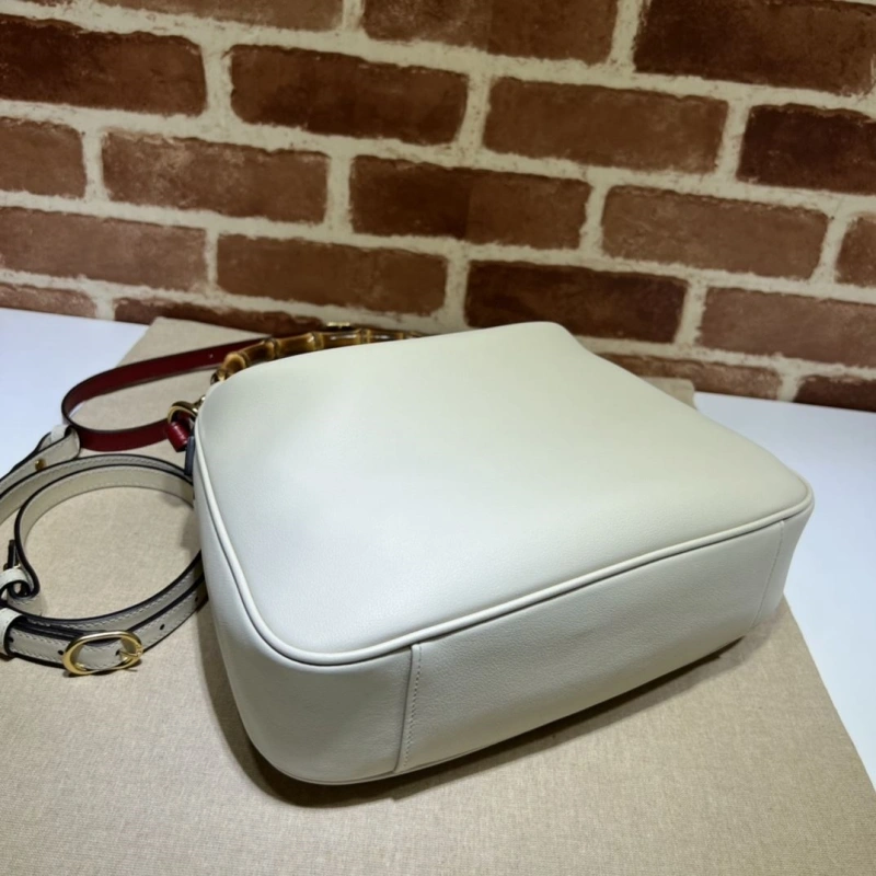 Gvc*1 top handle bags 4036b-0070