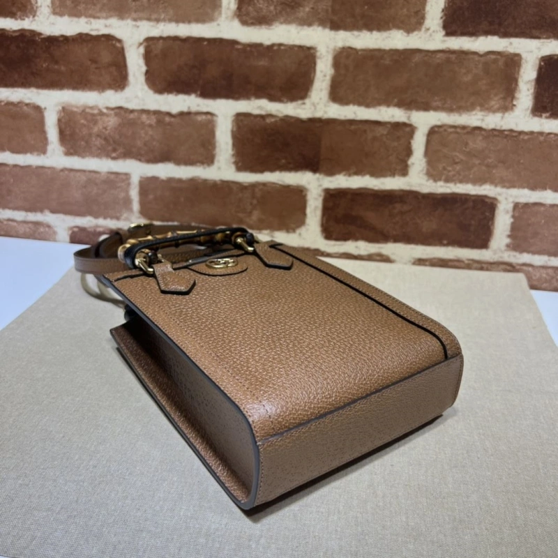 Gvc*1 top handle bags 4036b-0680