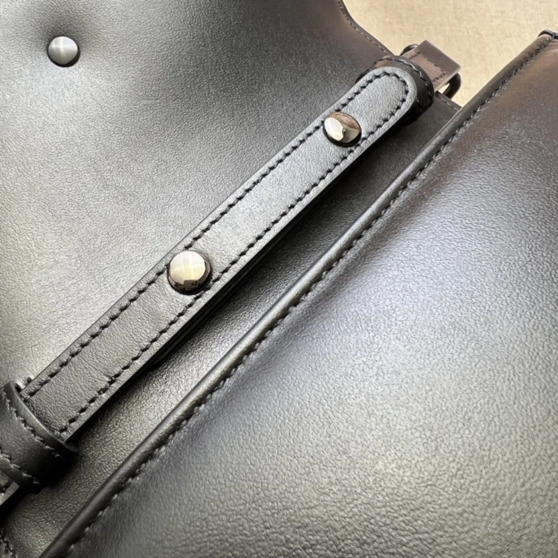 Gvc*1 top handle bags 4036b-0703