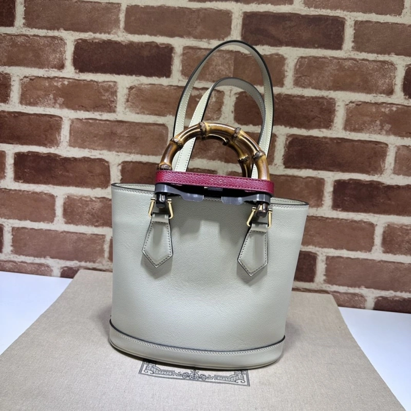Gvc*1 bucket bags 4036b-0822