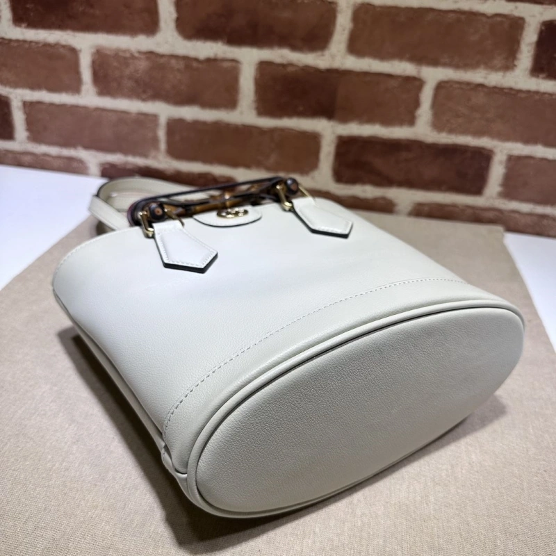 Gvc*1 bucket bags 4036b-0822