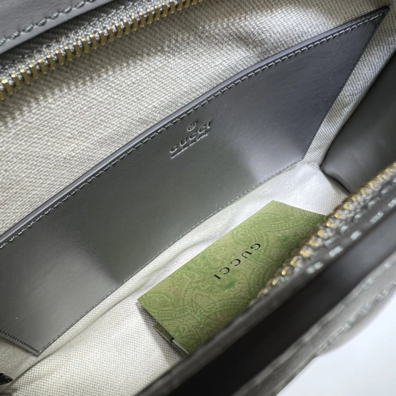 Gvc*1 clutch bags 4036b-1028