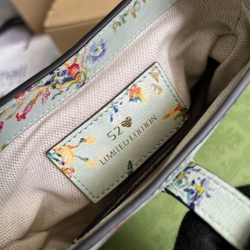 Gvc*1 top handle bags 4036c-0716