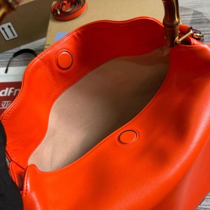 Gvc*1 top handle bags 4036c-2879