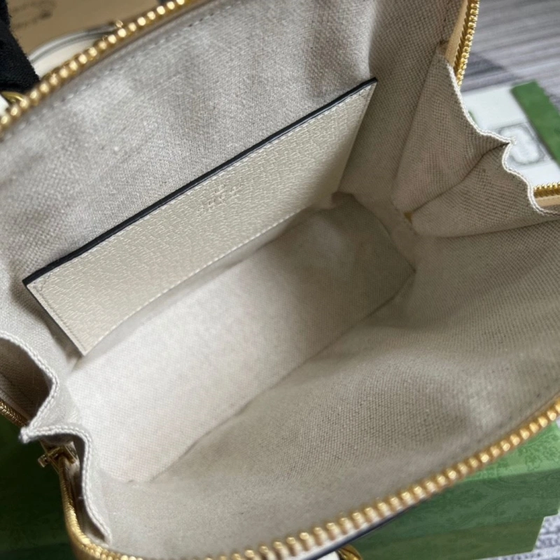 Gvc*1 top handle bags 4036c-3105